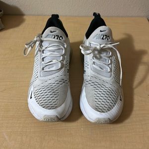 Size 10.5 used Nike air 270s